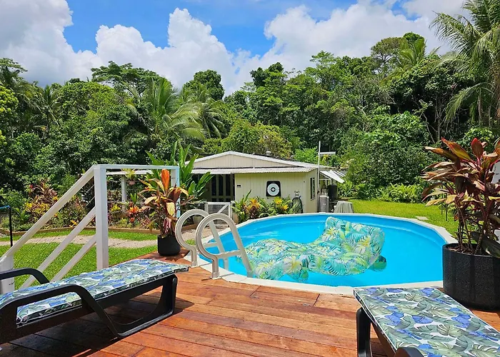 Alena Star House, Eco Retreat With Pool, Prime Position
