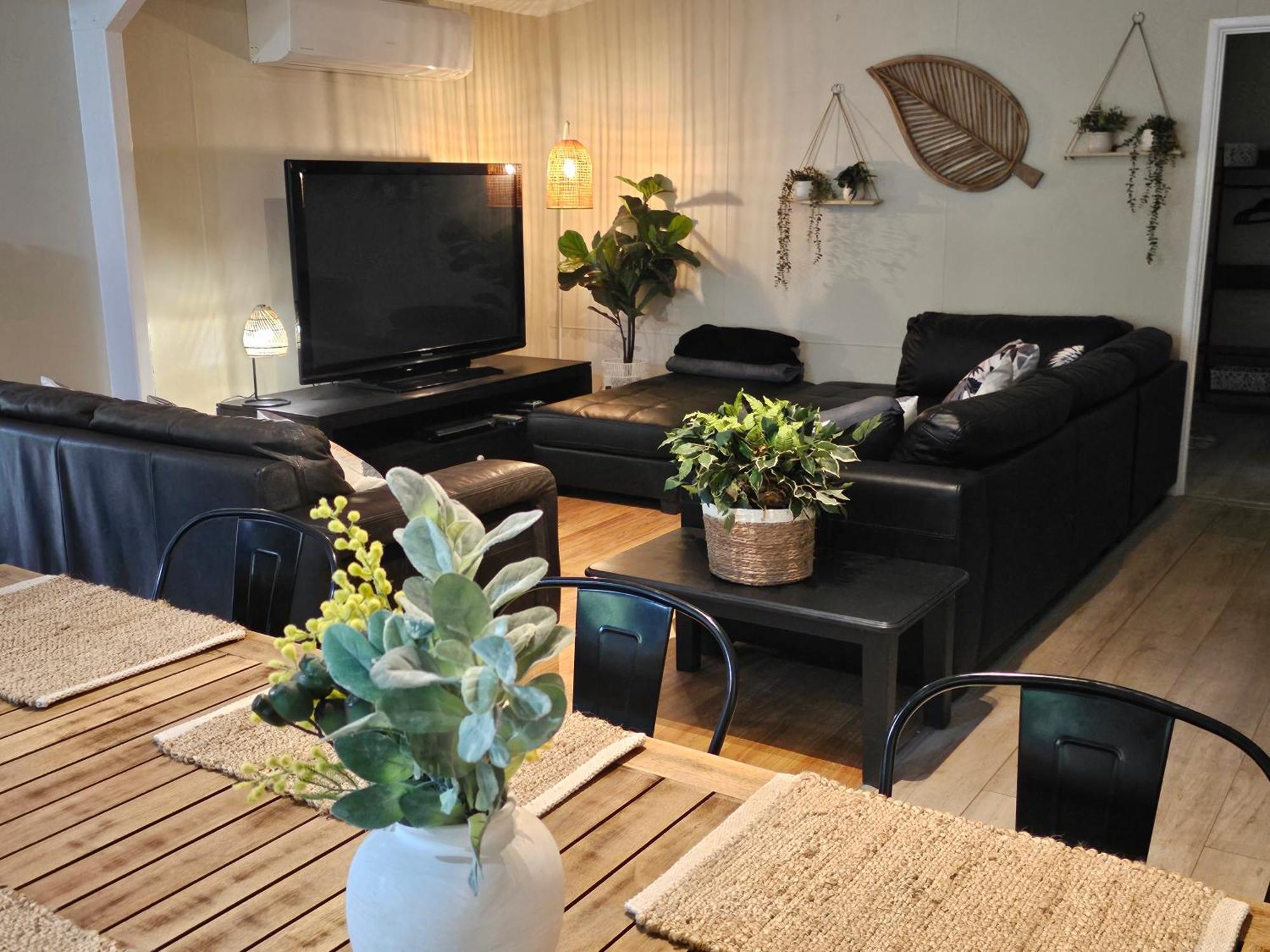 Holiday home Alena Star House, Eco Retreat With Pool, Prime Position